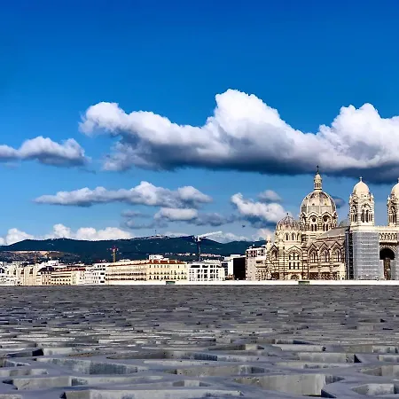 Un Petit Cocon En Plein Centre De Marseille